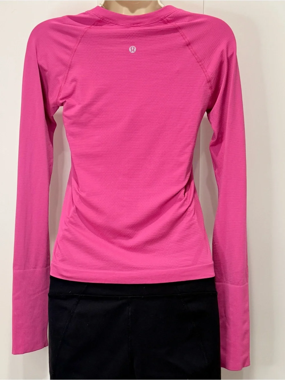 Lululemon Swiftly Tech Long-Sleeve Shirt 2.0 Size 6 Pow Pink Barbie Workout Yoga
